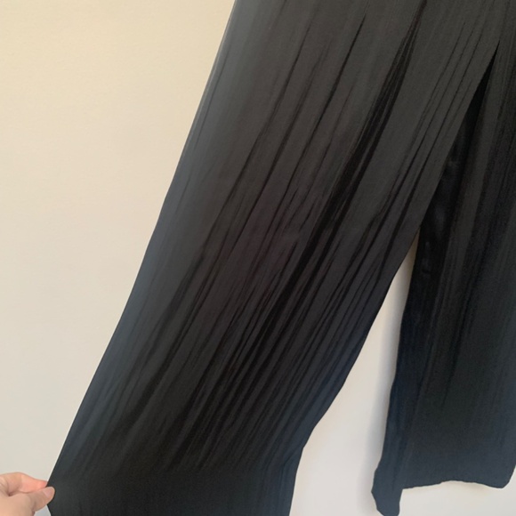 By Together Black Satin Wide Leg Pant Trousers with Pleats - Size Small - Picture 7 of 7